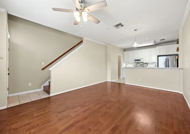 Photo 4 of Townhouse for sale at 1708 Dennis St, Houston, TX 77004 | MLS# 37723703 | Listing updated on 2026-09-11
