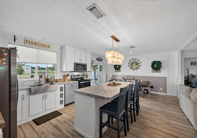 Photo 3 of Single family home for sale at 28565 Mellman Rd, Hempstead, TX 77445 | MLS# 71577561 | Listing updated on 2026-09-04