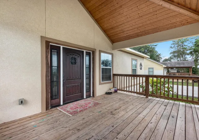 Photo 3 of Single family home for sale at 528 Draylon Dr, Conroe, TX 77303 | MLS# 93903027 | Listing updated on 2026-09-11