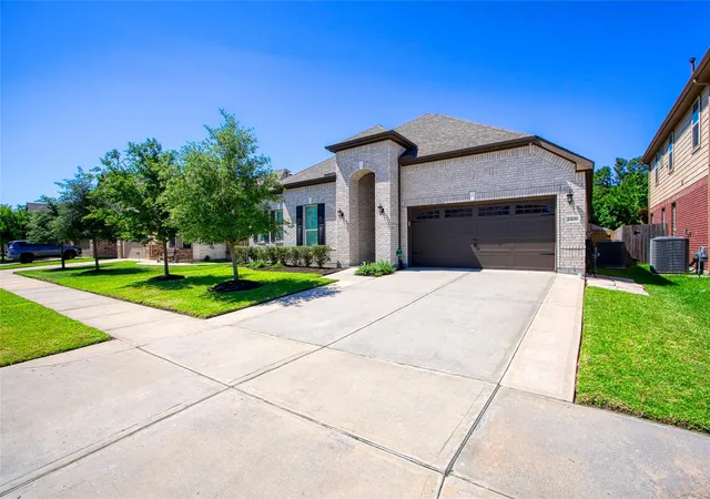 Photo 2 of Single family home for sale at 13235 Westmont Hts Ln, Houston, TX 77044 | MLS# 16354265 | Listing updated on 2026-09-08