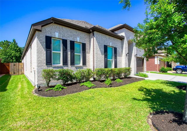 Photo 3 of Single family home for sale at 13235 Westmont Hts Ln, Houston, TX 77044 | MLS# 16354265 | Listing updated on 2026-09-08