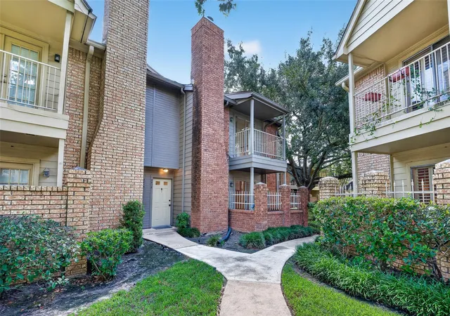 Condo for sale at 1515 Sandy Springs Rd #3416, Houston, TX 77042 | MLS# 83841063