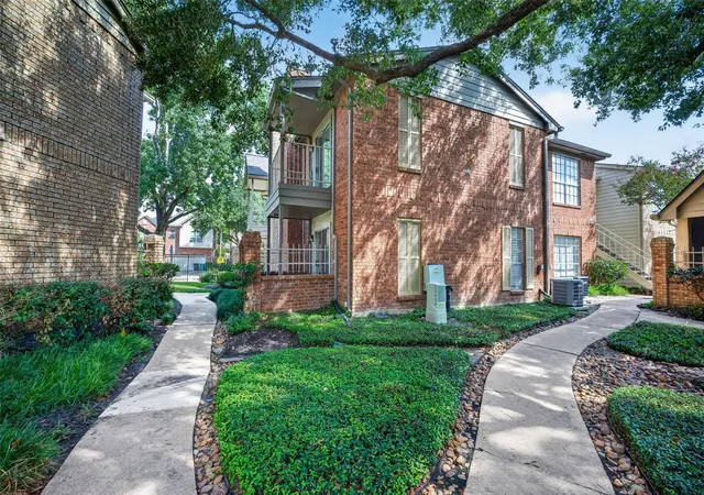 Photo 3 of Sale Pending at 1515 Sandy Springs Rd #3416, Houston, TX 77042 | MLS# 83841063 | Listing updated on 2026-09-25