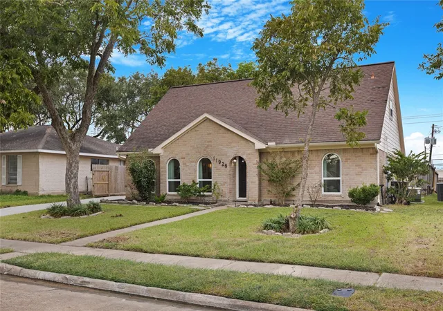 Photo 1 of Single family home for sale at 11926 Monticeto Ln, Meadows Place, TX 77477 | MLS# 52661740 | Listing updated on 2026-09-09