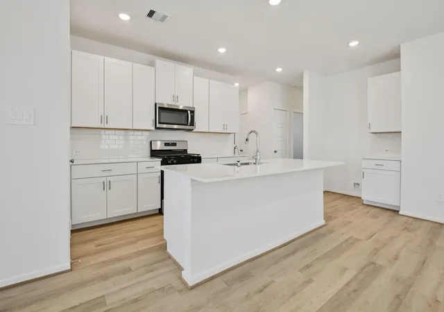 Photo 1 of Single family home for sale at 2402 Pioneer Landing Ln, Crosby, TX 77532 | MLS# 6192937 | Listing updated on 2026-10-07