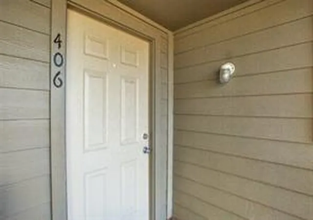 Photo 3 of Condo for sale at 10615 Briar Forest Dr #406, Houston, TX 77042 | MLS# 43636899 | Listing updated on 2026-09-01
