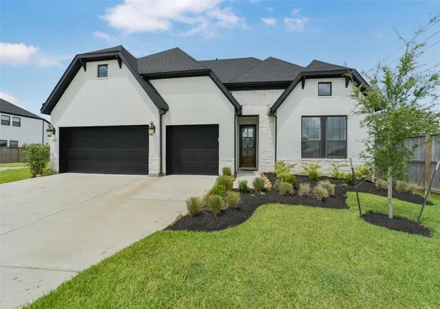 Photo 1 of Single family home for sale at 1702 Spring View, Friendswood, TX 77546 | MLS# 26723468 | Listing updated on 2026-09-17