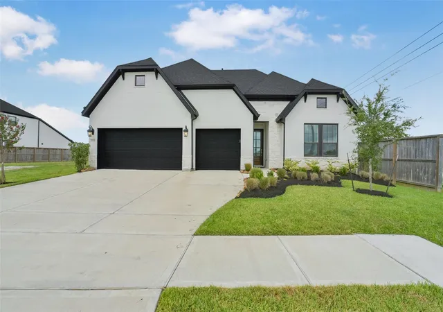 Photo 2 of Single family home for sale at 1702 Spring View, Friendswood, TX 77546 | MLS# 26723468 | Listing updated on 2026-09-17