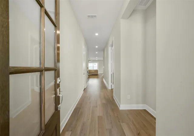 Photo 4 of Single family home for sale at 1702 Spring View, Friendswood, TX 77546 | MLS# 26723468 | Listing updated on 2026-09-17