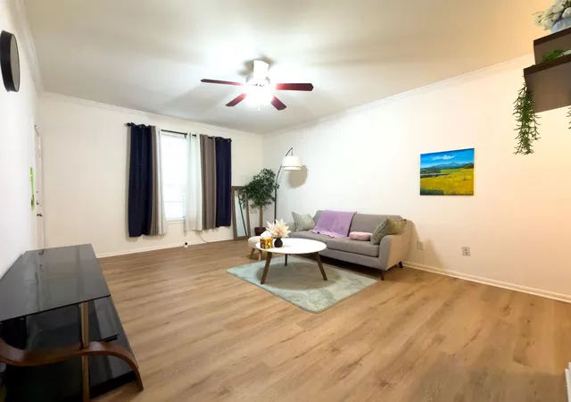 Photo 3 of Condo for sale at 2255 Braeswood Park Dr #117, Houston, TX 77030 | MLS# 11175321 | Listing updated on 2026-09-23