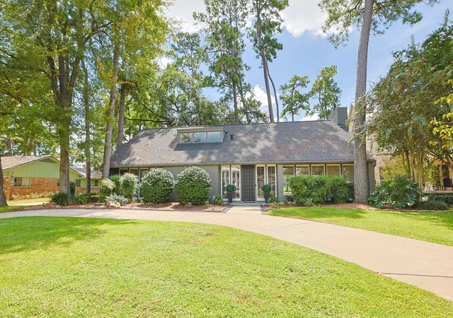 Single family home for sale at 6003 Bermuda Dunes Dr, Houston, TX 77069 | MLS# 9877869