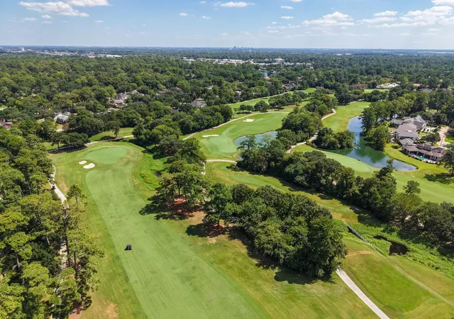 Photo 1 of Single family home for sale at 6003 Bermuda Dunes Dr, Houston, TX 77069 | MLS# 9877869 | Listing updated on 2026-10-01