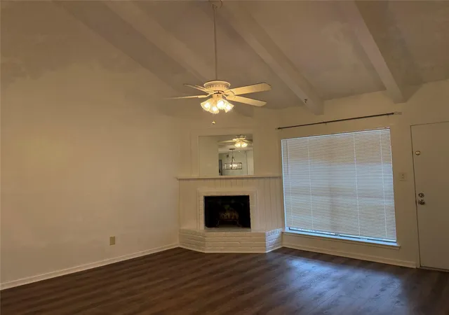 Listing Photo 4 - Condo for sale in building located at 1100 Augusta Dr, Houston, TX 77057 - Unit #46