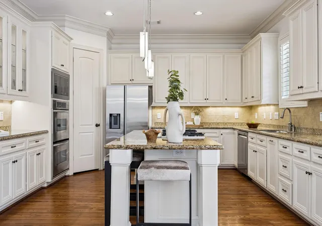 Photo 3 of Single family home for sale at 4911 Imperial St, Bellaire, TX 77401 | MLS# 37134924 | Listing updated on 2026-09-20
