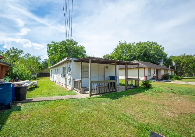 Photo 3 of Land for sale at 414 Ave H, South Houston, TX 77587 | MLS# 75041153 | Listing updated on 2026-09-11