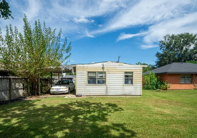 Photo 3 of Land for sale at 414 Ave H, South Houston, TX 77587 | MLS# 75041153 | Listing updated on 2026-09-11