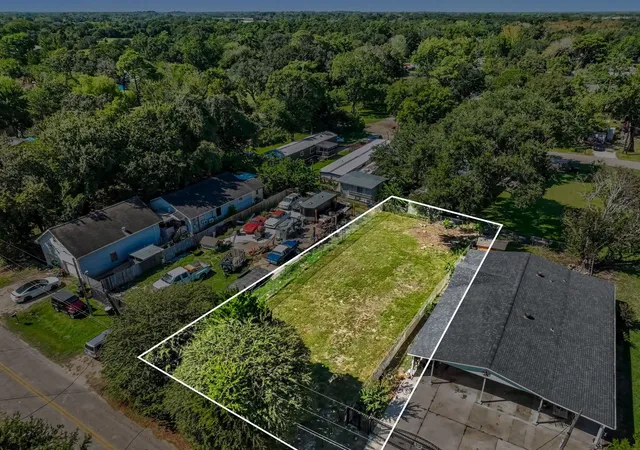 Photo 1 of Land for sale at 1814 W Blum St, Alvin, TX 77511 | MLS# 53410784 | Listing updated on 2026-09-21