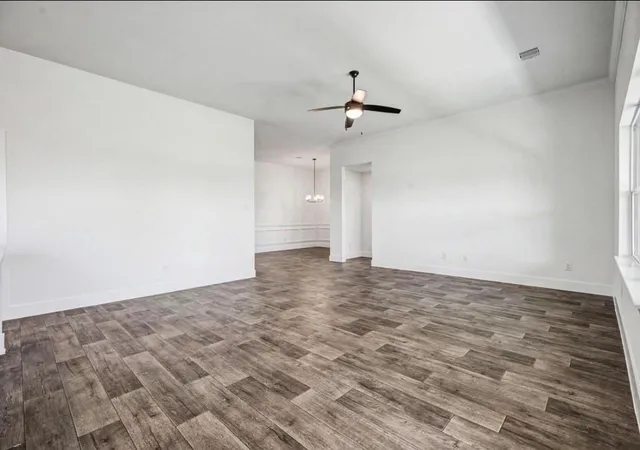 Photo 3 of Single family home for sale at 40181 Spyglass Hl Dr, Cleveland, TX 77327 | MLS# 12115095 | Listing updated on 2026-09-24