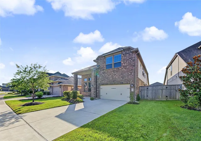 Photo 3 of Sale Pending at 29627 Mahogany View Ln, Fulshear, TX 77441 | MLS# 25473764 | Listing updated on 2026-10-03
