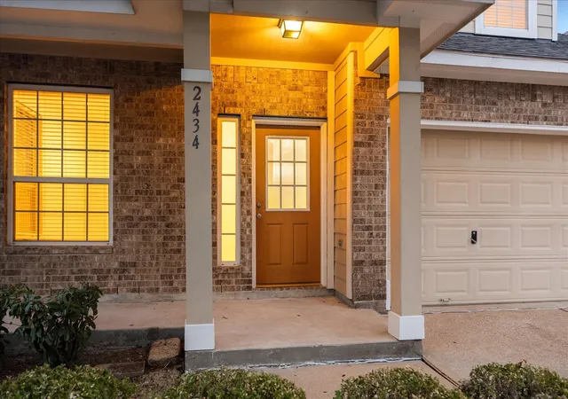 Photo 3 of Single family home for sale at 2434 Chuckberry, Houston, TX 77080 | MLS# 75554630 | Listing updated on 2026-09-02