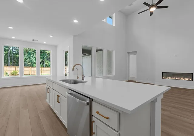 Photo 4 of Single family home for sale at 17530 Fogwood Crk Way, Tomball, TX 77377 | MLS# 10775508 | Listing updated on 2026-10-09
