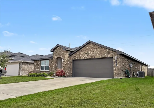 Photo 2 of Single family home for sale at 29923 Gallatin River Ln, Katy, TX 77494 | MLS# 67266040 | Listing updated on 2026-10-10