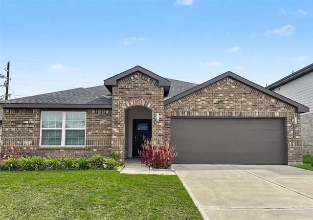 Photo 3 of Single family home for sale at 29923 Gallatin River Ln, Katy, TX 77494 | MLS# 67266040 | Listing updated on 2026-10-10