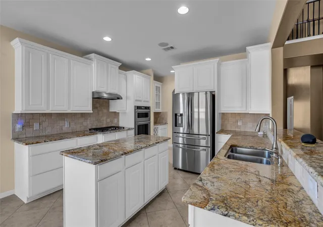 Photo 4 of Single family home for sale at 27622 Wilson Run Ln, Fulshear, TX 77441 | MLS# 19329729 | Listing updated on 2026-10-02