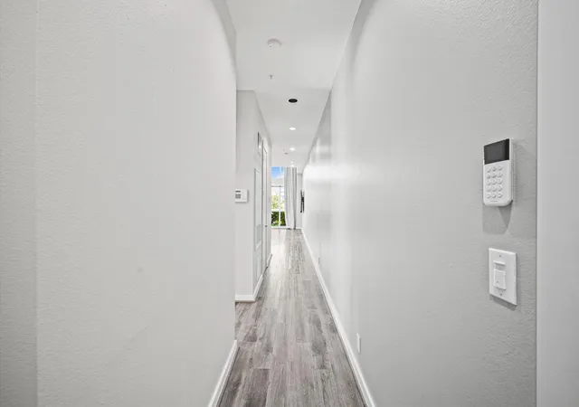 Photo 3 of Condo for sale at 207 Pierce St #305, Houston, TX 77002 | MLS# 58315219 | Listing updated on 2026-09-01