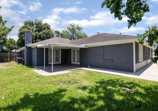 Photo 3 of Multi family home for sale at 825 Fairmont Pkwy, Pasadena, TX 77504 | MLS# 33336475 | Listing updated on 2026-09-09