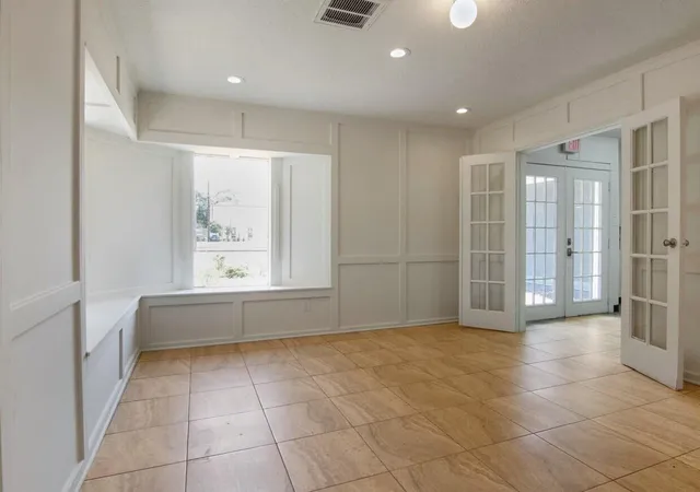 Photo 4 of Multi family home for sale at 825 Fairmont Pkwy, Pasadena, TX 77504 | MLS# 33336475 | Listing updated on 2026-09-09
