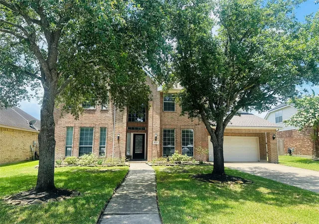 Photo 2 of Single family home for sale at 17815 Gables Bnd Dr, Tomball, TX 77377 | MLS# 48182289 | Listing updated on 2026-09-13