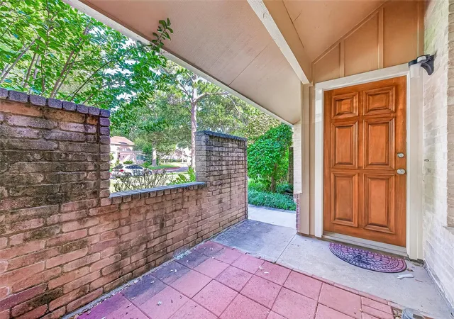 Photo 4 of Townhouse for sale at 11677 Village Pl Dr, Houston, TX 77077 | MLS# 12143968 | Listing updated on 2026-10-03