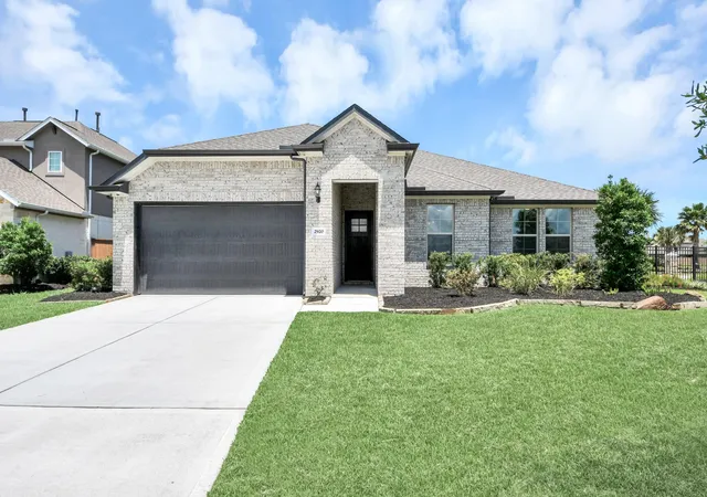 Photo 1 of Single family home for sale at 2920 Arbor Edge Xing, La Marque, TX 77568 | MLS# 35133607 | Listing updated on 2026-09-20