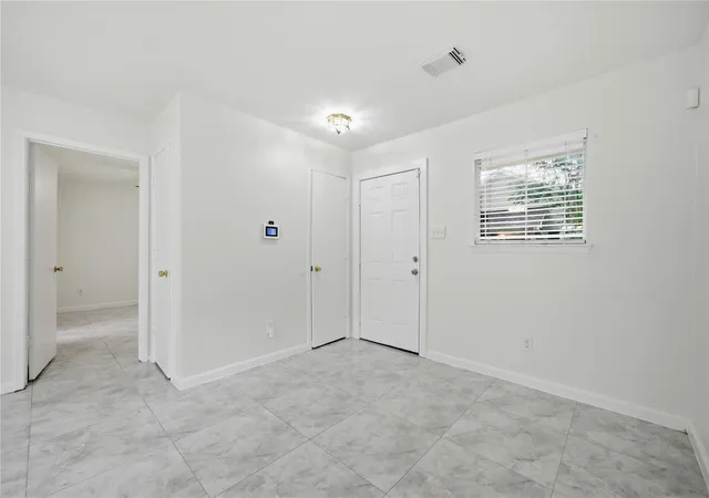 Photo 3 of Single family home for sale at 26872 Wellington Ct, Kingwood, TX 77339 | MLS# 20725549 | Listing updated on 2026-09-04