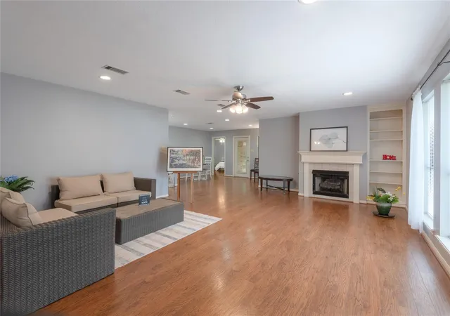 Photo 4 of Single family home for sale at 2232 Azalea Cir Blank, Huntsville, TX 77340 | MLS# 96959044 | Listing updated on 2026-09-14