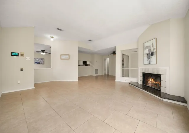 Photo 4 of Single family home for sale at 9227 Stockwell Dr, Houston, TX 77083 | MLS# 32357707 | Listing updated on 2026-09-09