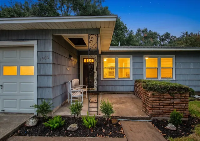 Photo 2 of Single family home for sale at 1506 14th Avenue N, Texas City, TX 77590 | MLS# 96017192 | Listing updated on 2026-09-13
