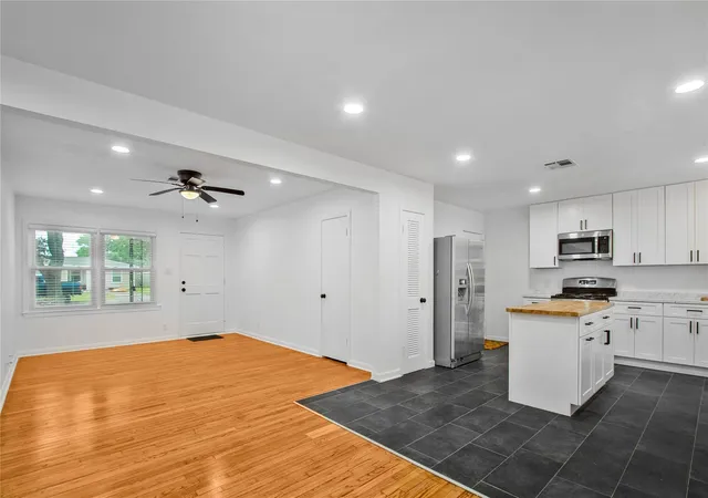 Photo 4 of Single family home for sale at 1506 14th Avenue N, Texas City, TX 77590 | MLS# 96017192 | Listing updated on 2026-09-13
