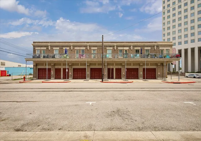 Photo 1 of Townhouse for sale at 216 20th Street, Galveston, TX 77550 | MLS# 82339212 | Listing updated on 2026-09-19