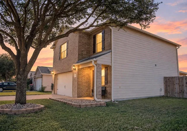 Photo 3 of Single family home for sale at 26927 Springflight Ln, Hockley, TX 77447 | MLS# 86651421 | Listing updated on 2026-10-19