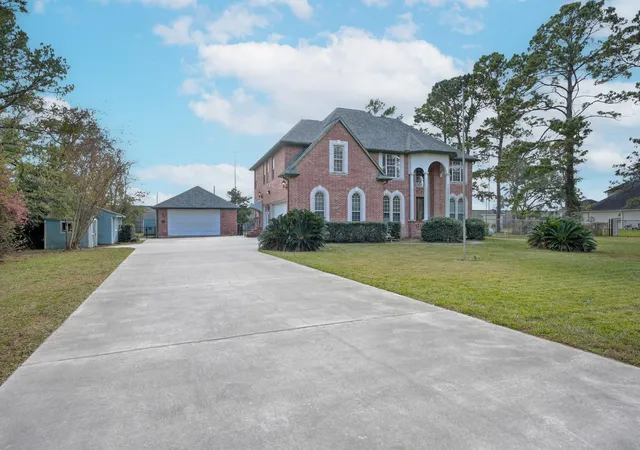 Photo 3 of Single family home for sale at 13415 Lucien Ln, Tomball, TX 77377 | MLS# 44390184 | Listing updated on 2026-10-04