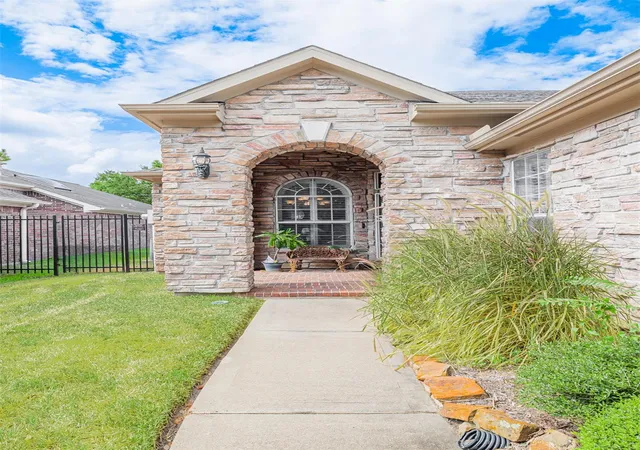 Photo 3 of Single family home for sale at 5018 Shining Crk Ct, Katy, TX 77494 | MLS# 59231503 | Listing updated on 2026-09-04