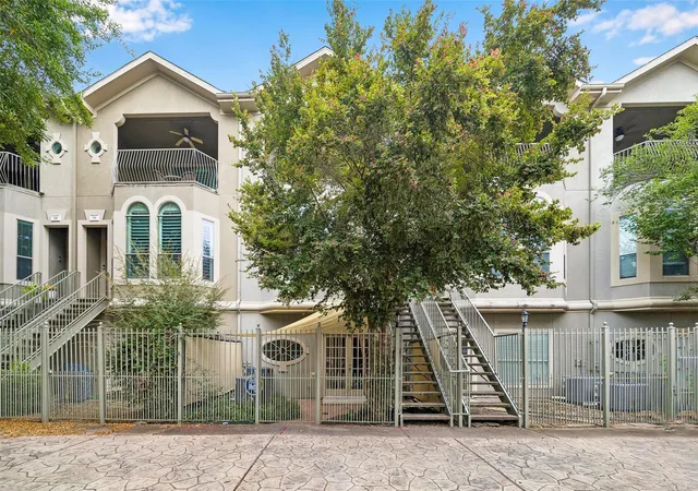 Photo 1 of Townhouse for sale at 112 Detering St, Houston, TX 77007 | MLS# 55398378 | Listing updated on 2026-10-09