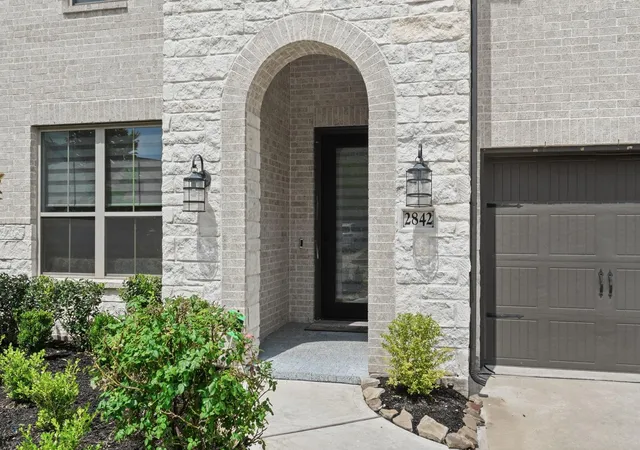 Photo 4 of Single family home for sale at 2842 Acacia Grv Dr, Katy, TX 77494 | MLS# 37575691 | Listing updated on 2026-09-04
