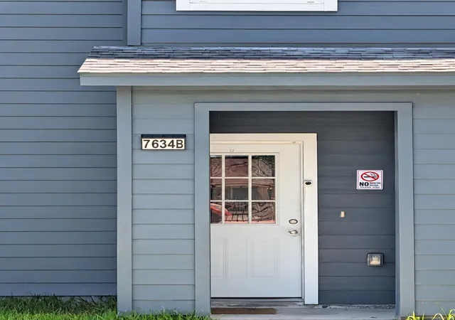 Photo 2 of Multi family home for sale at 7634 Crofton St #A and B, Houston, TX 77028 | MLS# 51629766 | Listing updated on 2026-09-22