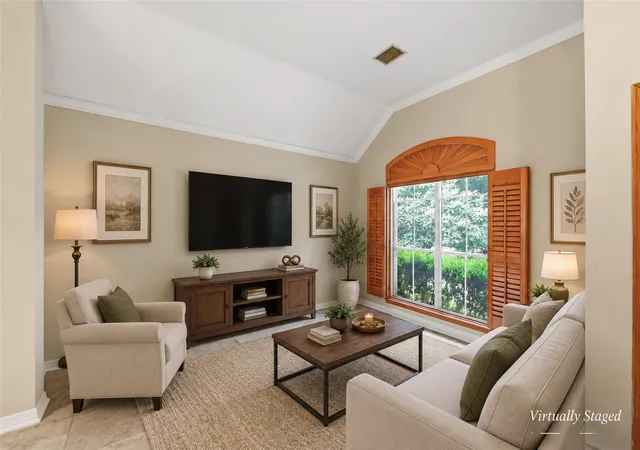 Photo 4 of Single family home for sale at 14015 Crown Glen Ct, Houston, TX 77062 | MLS# 37169520 | Listing updated on 2026-09-20