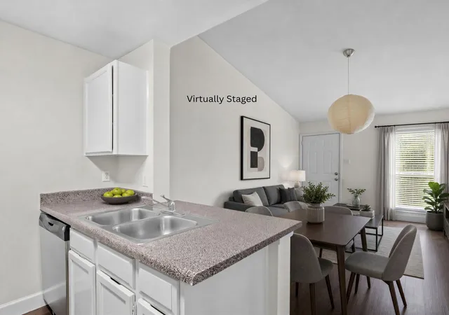 Photo 4 of Condo for sale at 3900 Woodchase Dr #162, Houston, TX 77042 | MLS# 16625025 | Listing updated on 2026-09-02