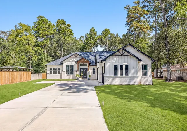 Photo 2 of Single family home for sale at 2439 Centurian Cir, New Caney, TX 77357 | MLS# 69382773 | Listing updated on 2026-09-09
