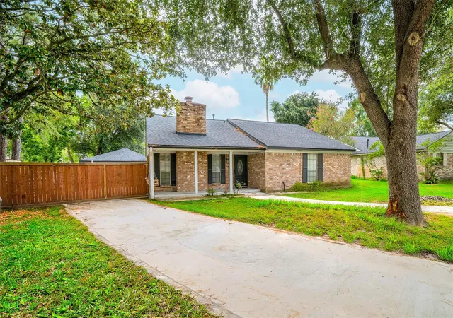 Photo 2 of Single family home for sale at 20126 Salzburg Ln, Humble, TX 77338 | MLS# 24883928 | Listing updated on 2026-09-15